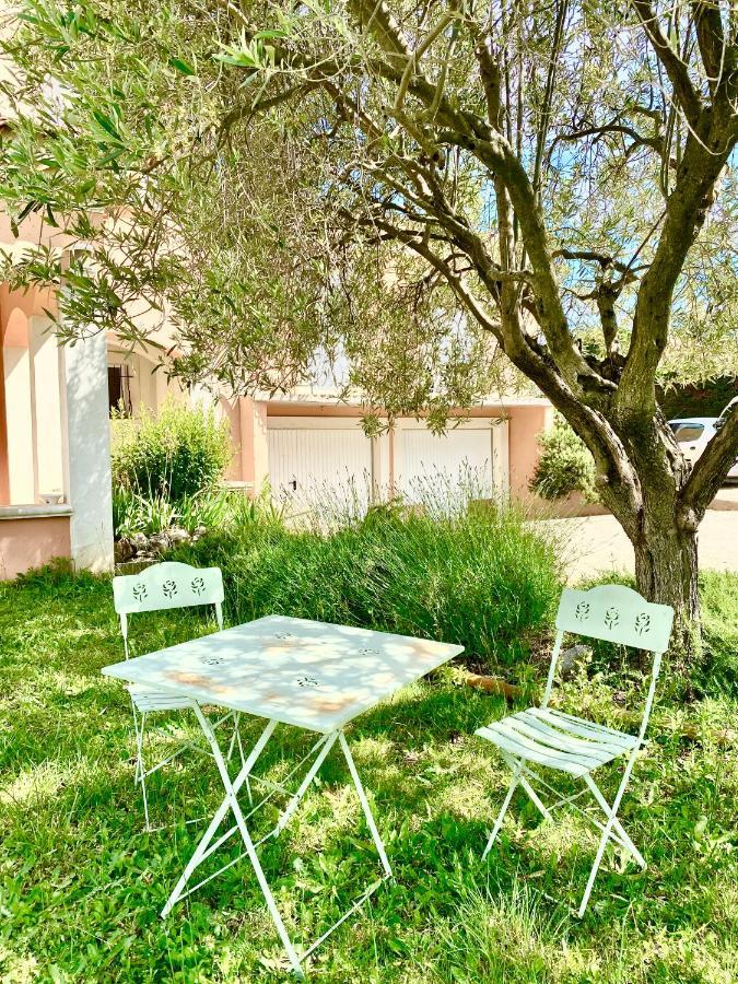 Villa Et Maisonnette Provencales Карпантра Экстерьер фото
